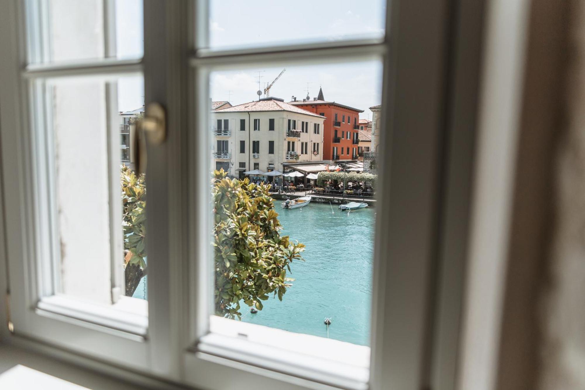 Pavillon Suite & Apartments Peschiera del Garda Exteriör bild